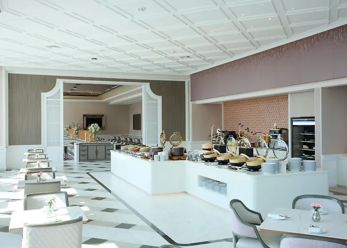 Grande Centre Point Lumphini Hotel 5*
