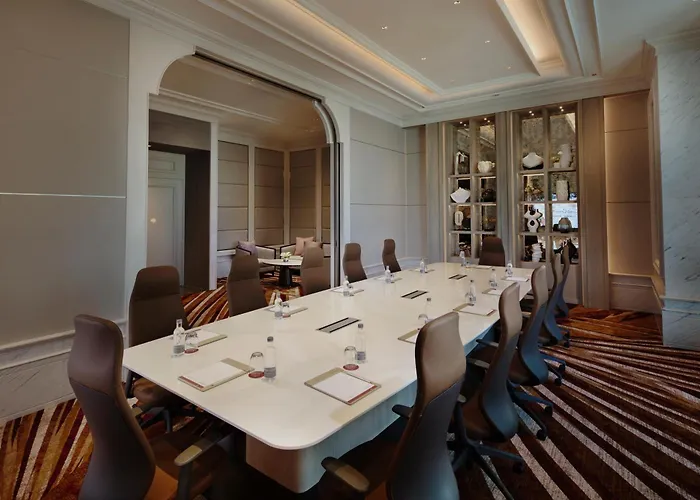 Grande Centre Point Lumphini 5*