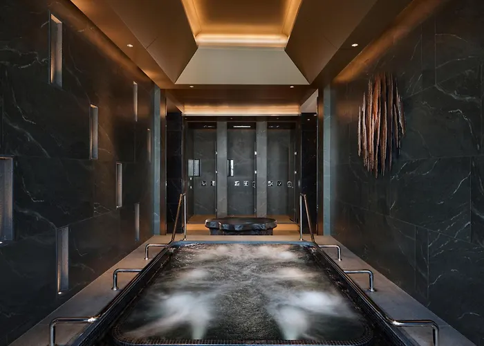 Grande Centre Point Lumphini Hotel 5*
