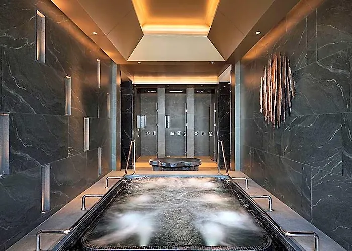 Hotel Grande Centre Point Lumphini 5*